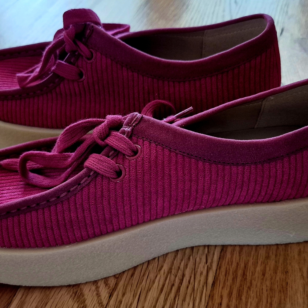 NWOT Funky 90s Mocassins - Picture 2 of 4